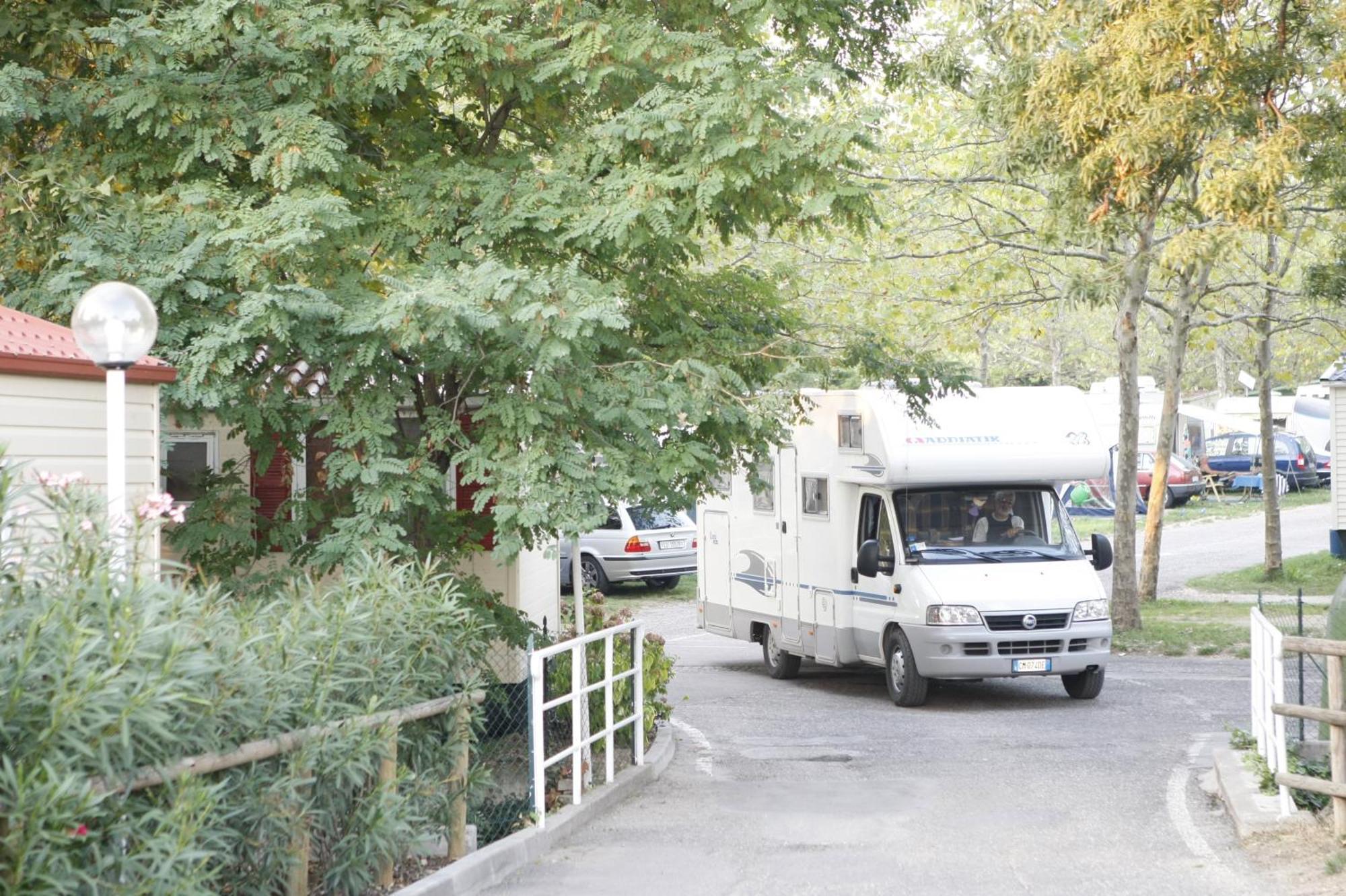 San Francesco Camping Village ديسينسانو ديل غاردا المظهر الخارجي الصورة